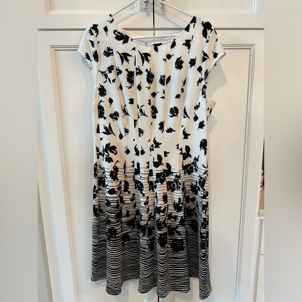 ELLE fit and flare short sleeve dress from Kohl’s size XL